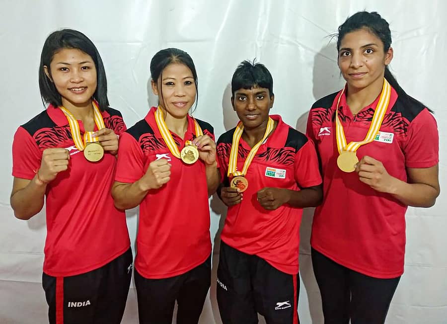 ಚಿನ್ನದ ಪದಕಗಳೊಂದಿಗೆ ಸಂಭ್ರಮಿಸಿದ ಭಾರತದ ಬಾಕ್ಸರ್‌ಗಳು. (ಎಡದಿಂದ) ಜುಮುನಾ ಬೋರೊ, ಮೇರಿ ಕೋಮ್‌, ಸಿಮ್ರನ್‌ಜೀತ್‌ ಕೌರ್‌ ಮತ್ತು ಮೋನಿಕಾ   