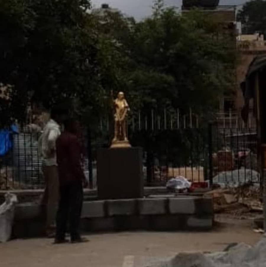 ವಿವಾದಿತ ಜಾಗದಲ್ಲಿರುವ ಪ್ರತಿಮೆ