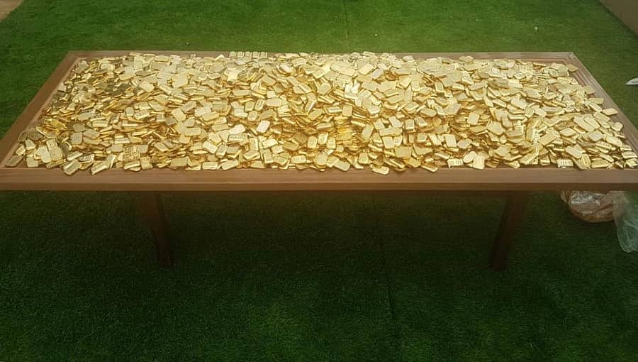 ನಕಲಿ ಚಿನ್ನದ ಬಿಸ್ಕತ್ಗಳು