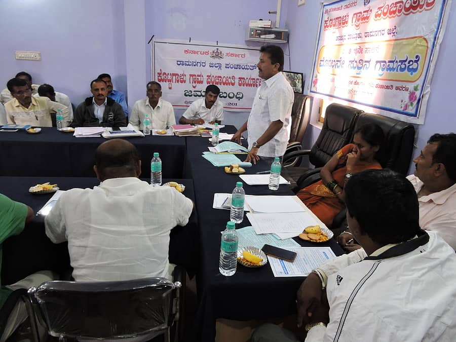 ಕೊಟ್ಟಗಾಳುನಲ್ಲಿ ನಡೆದ ಗ್ರಾಮ ಸಭೆಯಲ್ಲಿ ಅಧ್ಯಕ್ಷ ಜಿ.ಎಸ್. ಸುರೇಶ್ ಮಾತನಾಡಿದರು
