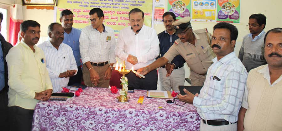ತಂಬಾಕು ನಿಯಂತ್ರಣ ಅರಿವು ಕಾರ್ಯಾಗಾರಕ್ಕೆ ಎಎಸ್ಐ ಕೋದಂಡ ರಾಮಯ್ಯ ಚಾಲನೆ ನೀಡಿದರು