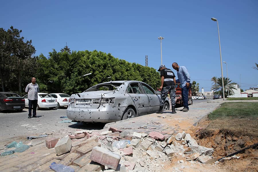 ಕ್ಷಿಪಣಿ ದಾಳಿಯಿಂದ ಹಾನಿಯಾದ ಕಾರು ರಾಯಿಟರ್ಸ್ ಚಿತ್ರ