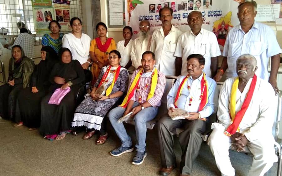 ವಿಜಯಪುರ ಸಮುದಾಯ ಆರೋಗ್ಯ ಕೇಂದ್ರದಲ್ಲಿ ವಿಶ್ವ ಹೃದಯ ದಿನಾಚರಣೆ ಅಂಗವಾಗಿ ಹಿರಿಯರನ್ನು ಕಸಾಪ ವತಿಯಿಂದ ಸನ್ಮಾನಿಸಲಾಯಿತು