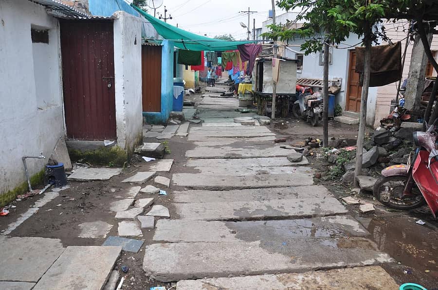 ವಿಜಯಪುರದ ಶಹಾಪೇಟೆಯಲ್ಲಿರುವ ಚರಂಡಿ ನೆಲಮಟ್ಟದಲ್ಲಿರುವುದು –ಪ್ರಜಾವಾಣಿ ಚಿತ್ರಗಳು/ಸಂಜೀವ ಅಕ್ಕಿ