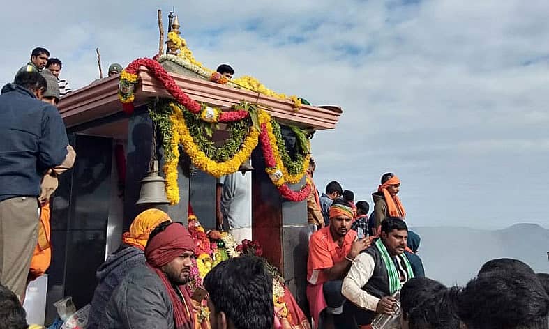 ಚಿಕ್ಕಮಗಳೂರು ತಾಲ್ಲೂಕಿನ ದೇವಿರಮ್ಮ ಬೆಟ್ಟ