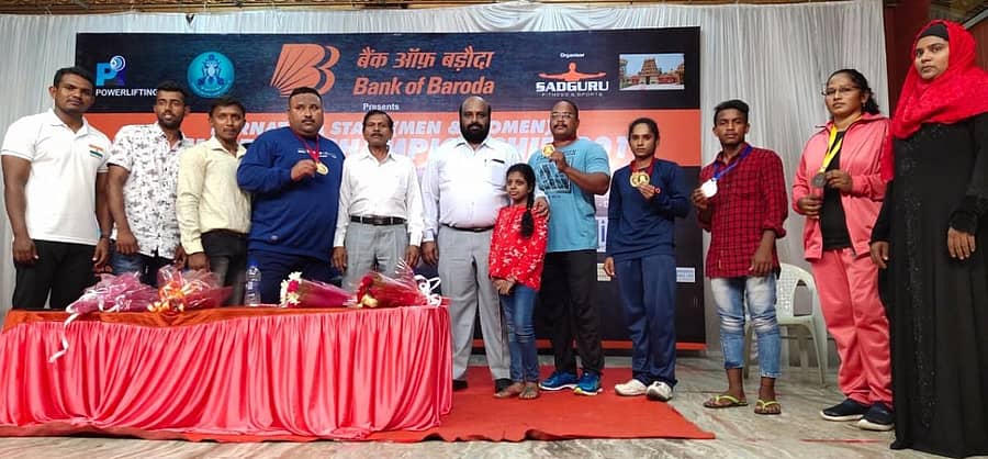 ರಾಜ್ಯಮಟ್ಟದ ಪವರ್‌ ಲಿಫ್ಟಿಂಗ್‌ ಬೆಂಚ್‌ ಪ್ರೆಸ್‌ ಸ್ಪರ್ಧೆಯಲ್ಲಿ ಉತ್ತಮ ಸಾಧನೆ ತೋರಿದ ಕ್ರೀಡಾಪಟುಗಳನ್ನು ಅಸೋಸಿಯೇಶನ್‌ ಪದಾಧಿಕಾರಿಗಳು ಸನ್ಮಾನಿಸಿದರು