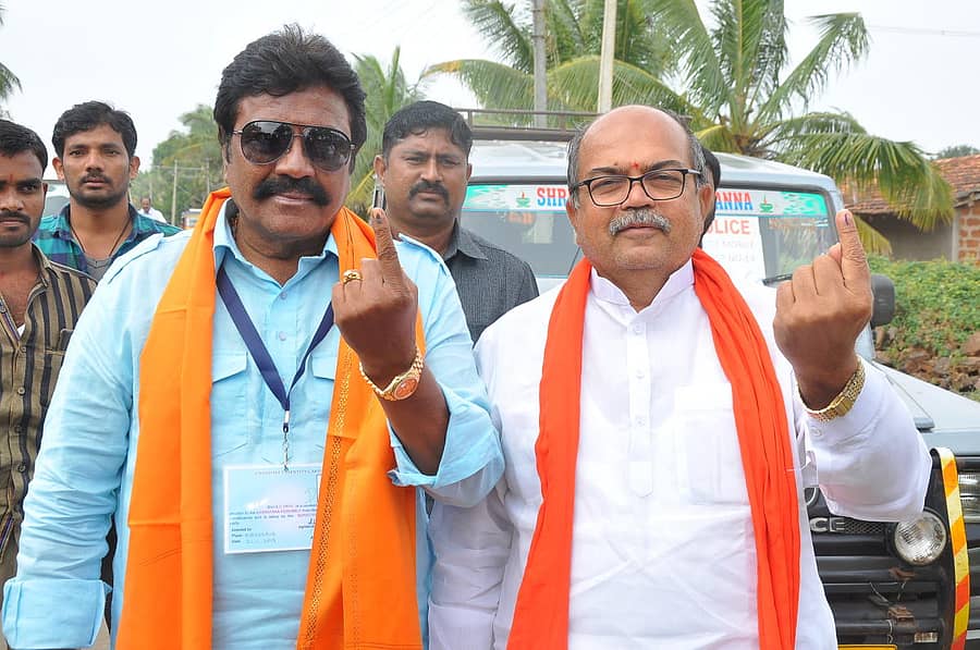 ಬಿ.ಸಿ.ಪಾಟೀಲ ಮತ್ತು ಯು.ಬಿ. ಬಣಕಾರ