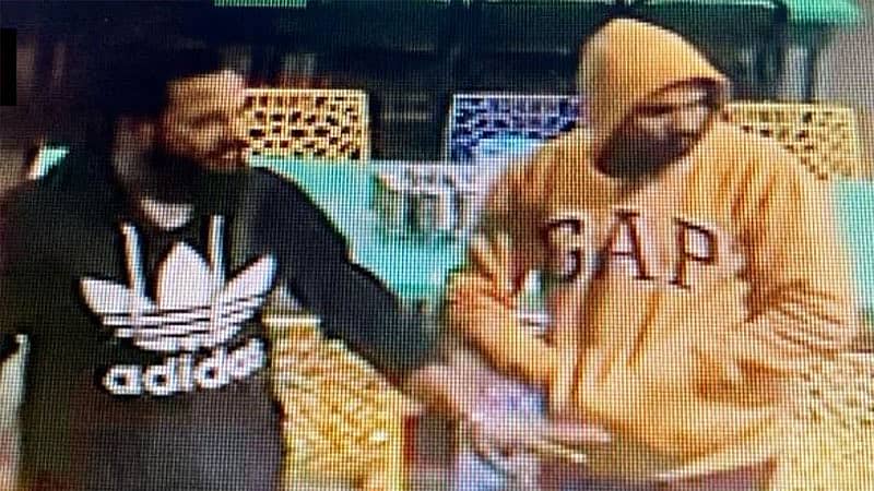 ರೈಫಲ್ಸ್‌ ಕದ್ದವರು