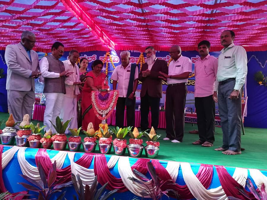 ರೂರಲ್ ಪದವಿ ಕಾಲೇಜಿನಲ್ಲಿ ನಡೆದ ವಾರ್ಷಿಕೋತ್ಸವ ಸಮಾರಂಭದ ಉದ್ಘಾಟನೆಯನ್ನು ನೇತ್ರಾವತಿಗೌಡ ನೆರವೇರಿಸಿದರು