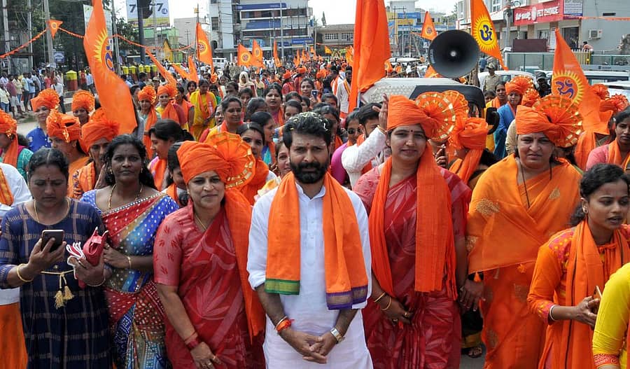 ಚಿಕ್ಕಮಗಳೂರಿನ ಮಂಗಳವಾರ ಜರುಗಿದ ಸಂಕೀರ್ತನಾ ಯಾತ್ರೆಯಲ್ಲಿ ಸಿ.ಟಿ.ರವಿ, ಕವಿತಾ ಶೇಖರ್, ಕವಿತಾ ಲಿಂಗರಾಜು ಇತರರು ಪಾಲ್ಗೊಂಡಿದ್ದರು. –ಪ್ರಜಾವಾಣಿ ಚಿತ್ರ