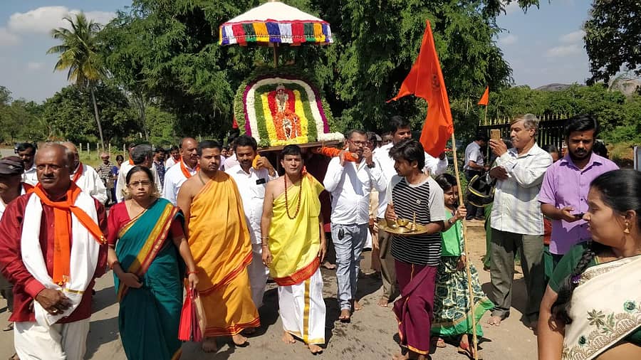 ಬನ್ನಿಕುಪ್ಪೆ ಗ್ರಾಮದ ಶ್ರೀ ಕ್ಷೇತ್ರ ದತ್ತ ಪೀಠದಲ್ಲಿ ಬುಧವಾರ ದತ್ತ ಜಯಂತಿಯನ್ನು ಆಚರಿಸಲಾಯಿತು