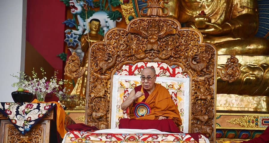 ಮುಂಡಗೋಡ ಟಿಬೆಟನ್ ಕ್ಯಾಂಪ್ ನಂ.6ರಲ್ಲಿಯ ದ್ರೆಪುಂಗ್ ಗೊಮಾಂಗ್ ಚರ್ಚಾ ಸಭಾಂಗಣವನ್ನು ಶನಿವಾರ ಉದ್ಘಾಟಿಸಿ ಟಿಬೆಟನ್ ಧರ್ಮಗುರು ದಲೈಲಾಮಾ ಮಾತನಾಡಿದರು