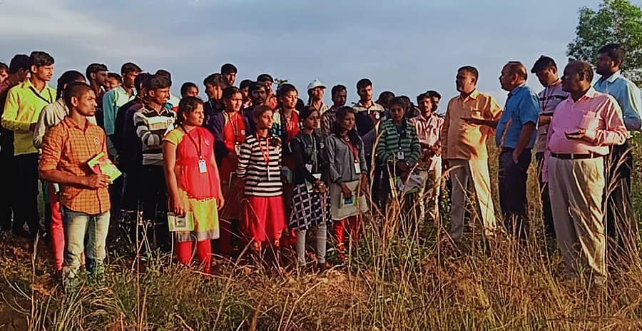 ಕೊಣನೂರು ಸಮೀಪದ ಗೊಬ್ಬಳಿಕಾವಲ್ ಅರಣ್ಯ ಪ್ರದೇಶಕ್ಕೆ ಎನ್ಎಸ್ಎಸ್ ಶಿಬಿರಾರ್ಥಿಗಳು ಭೇಟಿ ನೀಡಿದ್ದರು