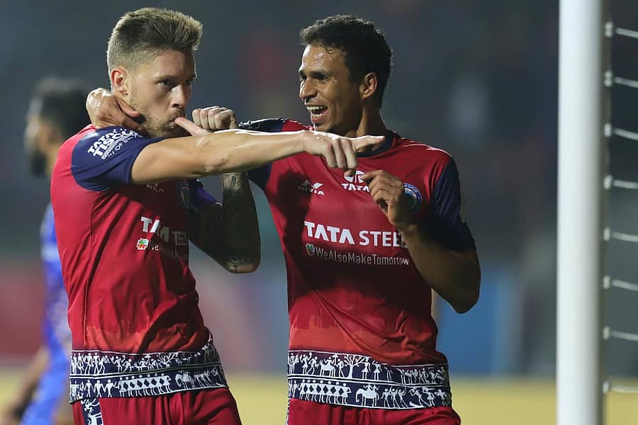 ಜೆಎಫ್ಸಿ ಪರ ಗೋಲು ಗಳಿಸಿದ ತಿರಿ ಸಹ ಆಟಗಾರನೊಂದಿಗೆ ಸಂಭ್ರಮಿಸಿದರು