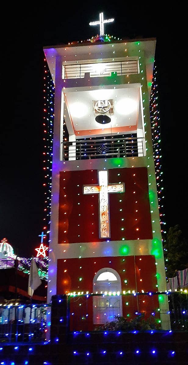 ಬೀದರ್‌ನ ಸೇಂಟ್‌ ಪೌಲ್‌ ಮೆಥೋಡಿಸ್ಟ್‌ ಸೆಂಟ್ರಲ್‌ ಚರ್ಚ್‌ ವಿದ್ಯುತ್‌ ದೀಪಗಳಿಂದ ಝಗಮಗಿಸುತ್ತಿದೆ