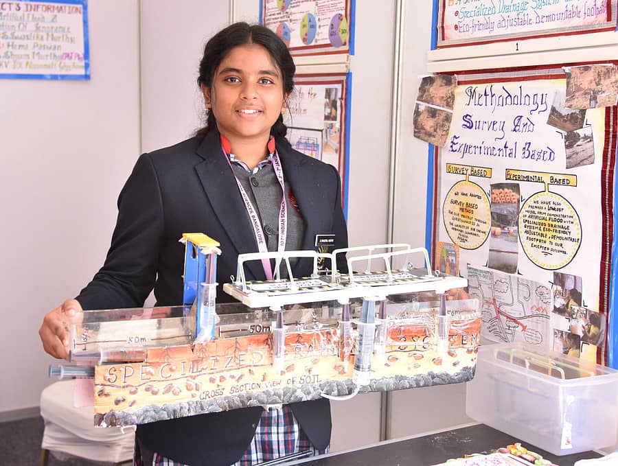 ಕೃತಕ ಪ್ರವಾಹ ತಡೆಯುವ ಮಾದರಿಯೊಂದಿಗೆ ಸ್ವಸ್ತಿಕಾ