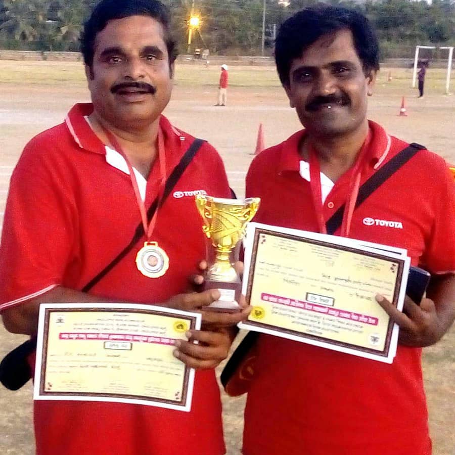 ಜಿಲ್ಲಾ ಮಟ್ಟದ ಶೆಟಲ್ ಬ್ಯಾಡ್ಮಿಂಟನ್ ಸ್ಪರ್ಧೆಯ ಡಬಲ್ಸ್ ವಿಭಾಗದಲ್ಲಿ ಜಯಗಳಿಸಿ ರಾಜ್ಯಮಟ್ಟಕ್ಕೆ ಆಯ್ಕೆಯಾದ .ಶಶಿಕುಮಾರ್, ಪಾಪಣ್ಣ