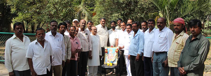 ಮಾಗಡಿ ಮಾಚಿದೇವ ಮಡಿವಾಳ ಸಂಘದ ವತಿಯಿಂದ ವಿವೇಕಾನಂದ ಜಯಂತಿ ಆಚರಿಸಲಾಯಿತು.