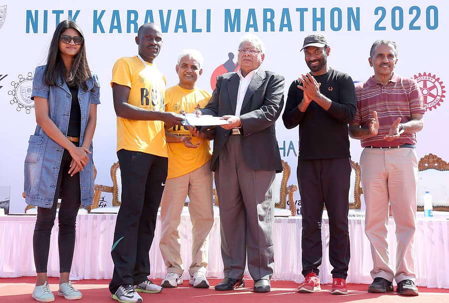 ಸುರತ್ಕಲ್ ಎನ್ಐಟಿಕೆಯ ಕರಾವಳಿ ಮ್ಯಾರಥಾನ್ನ ಐದನೇ ಆವೃತ್ತಿಯ ಕಾರ್ಯಕ್ರಮಕ್ಕೆ ಭಾನುವಾರ ಚಾಲನೆ ನೀಡಲಾಯಿತು.