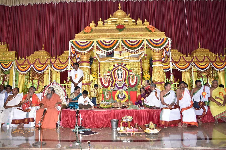 ನಗರದ ಶ್ರೀದೇವಿ ಪ್ಯಾಲೇಸ್ನಲ್ಲಿ ಸೀತಾರಾಮ ಕಲ್ಯಾಣೋತ್ಸವ ಅದ್ಧೂರಿಯಾಗಿ ನೆರವೇರಿತು.