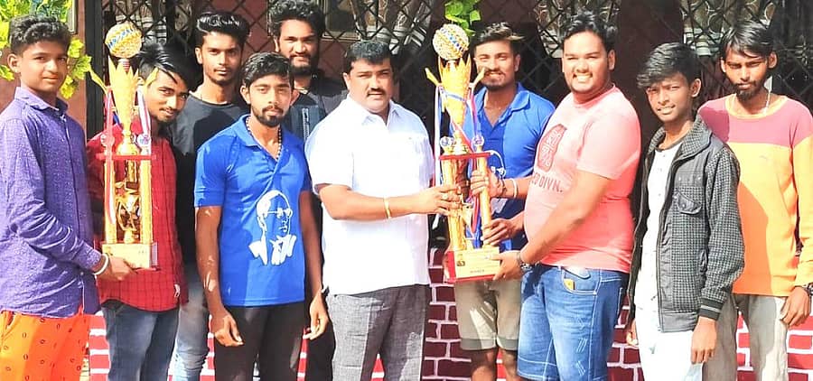 ಟ್ರೋಫಿ ಅನಾವರಣಗೊಳಿಸಿದ ಬಿ.ಕೆ.ನಾರಾಯಣಸ್ವಾಮಿ