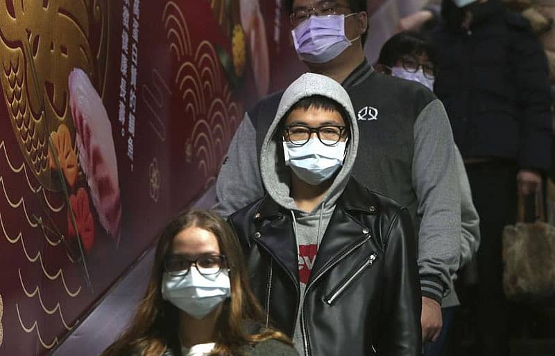 ತೈವಾನ್ನ ತೈಪೆಯಲ್ಲಿ ಮುಖಗವಸು ಧರಿಸಿ ಮುನ್ನೆಚ್ಚರಿಕೆವಹಿಸಿರುವ ಜನ – ಎಪಿ ಚಿತ್ರ