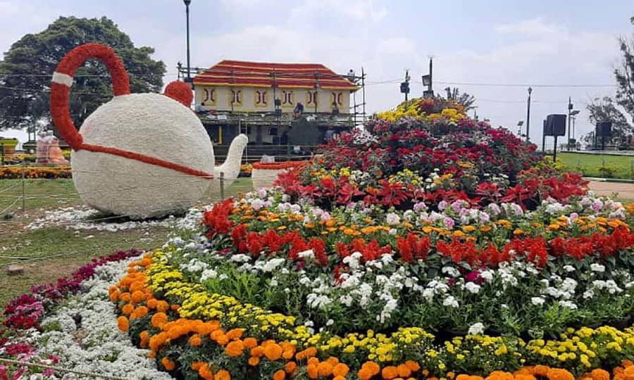 ಮಡಿಕೇರಿ ರಾಜಾಸೀಟ್‌ ಫಲಪುಷ್ಪ ಪ್ರದರ್ಶನಕ್ಕೆ ಸಜ್ಜಾಗಿದೆ