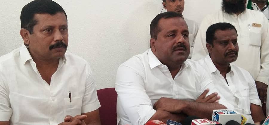 ಹಾಸನದಲ್ಲಿ ಶಾಸಕ ಯು.ಟಿ.ಖಾದರ್ ಮಾತನಾಡಿದರು.