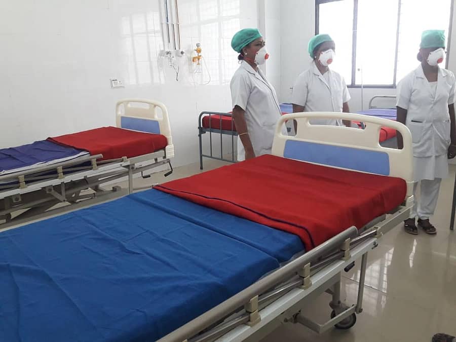 ರಾಯಚೂರು ವೈದ್ಯಕೀಯ ವಿಜ್ಞಾನ ಸಂಸ್ಥೆಯ (ರಿಮ್ಸ್) ಆಸ್ಪತ್ರೆಯಲ್ಲಿ ಶಂಕಿತ ಕೊರೊನಾ ವೈರಸ್ ಕಾಯಿಲೆ ತಪಾಸಣೆಗಾಗಿ ಪ್ರತ್ಯೇಕ ಕೇಂದ್ರ ಆರಂಭಿಸಲಾಗಿದೆ