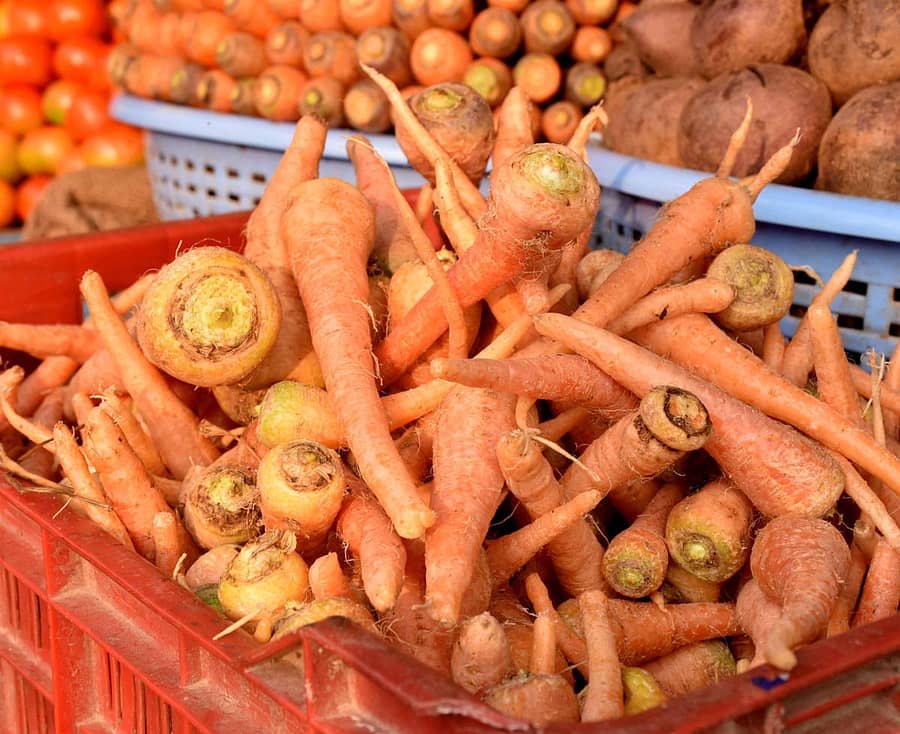 ಬೀದರ್ನ ಮಾರುಕಟ್ಟೆಯಲ್ಲಿ ಮಾರಾಟಕ್ಕೆ ಇಡಲಾದ ಗಜ್ಜರಿ
