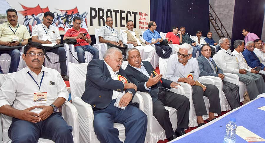 ಎಫ್ಎಂಆರ್ಎಐ ಸಾಮಾನ್ಯ ಸಭೆಯ ಉದ್ಘಾಟನಾ ಸಮಾರಂಭದಲ್ಲಿ ಡಾ.ಕೆ.ಜಾವೀದ್ ನಯೀಮ್, ಎಚ್.ಎನ್.ನಾಗಮೋಹನದಾಸ್, ಎ.ಕೆ.ಪದ್ಮನಾಭನ್ ಮತ್ತಿತರರು ಪಾಲ್ಗೊಂಡರು