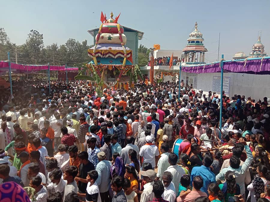 ತುಮಕೂರು ತಾಲ್ಲೂಕಿನ ಅರೆಯೂರಿನ ವೈದ್ಯನಾಥೇಶ್ವರ ದೇವಾಲಯದಲ್ಲಿ ಶಿವರಾತ್ರಿ ನಿಮಿತ್ತ ಮಹಾರಥೋತ್ಸವ ನಡೆಯಿತು.