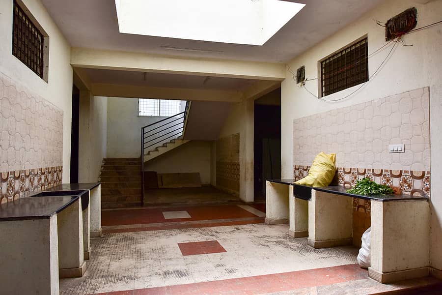 ಕಾಕ್ಸ್‌ಟೌನ್‌ನಲ್ಲಿ ನಿರ್ಮಾಣವಾಗಿರುವ ನೂತನ ಮಾರುಕಟ್ಟೆ - ಪ್ರಜಾವಾಣಿ ಚಿತ್ರ