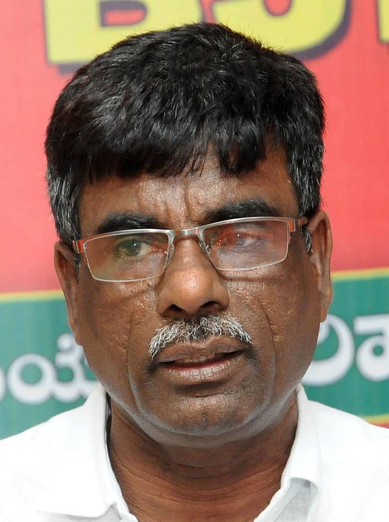 ಕೋಟಾ ಶ್ರೀನಿವಾಸ ಪೂಜಾರಿ