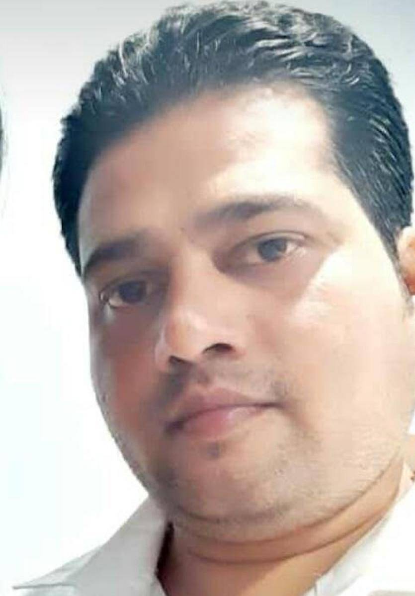 ದತ್ತಾತ್ರೇಯ ಸ್ವಾಮೀಜಿ / ರವೀಂದ್ರ