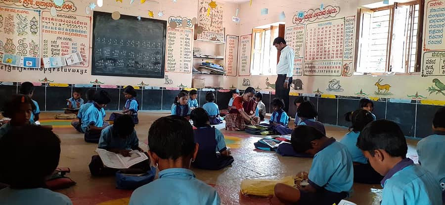 ಅಫಜಲಪುರ ತಾಲ್ಲೂಕಿನ ಕೆಕ್ಕರಸಾವಳಗಿ ಗ್ರಾಮದ ಸರ್ಕಾರಿ ಹಿರಿಯ ಪ್ರಾಥಮಿಕ ಶಾಲೆಯ ನಲಿ–ಕಲಿ ತರಗತಿಯ ನೋಟ