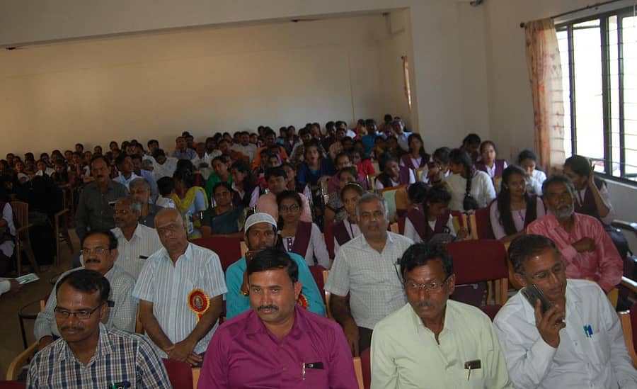 ಕೋಲಾರದಲ್ಲಿ ಶುಕ್ರವಾರ ನಡೆದ ಗೋಡಂಬಿ ಕೃಷಿ ಕುರಿತ ತರಬೇತಿ ಕಾರ್ಯಕ್ರಮದಲ್ಲಿ ರೈತರು ಪಾಲ್ಗೊಂಡರು.