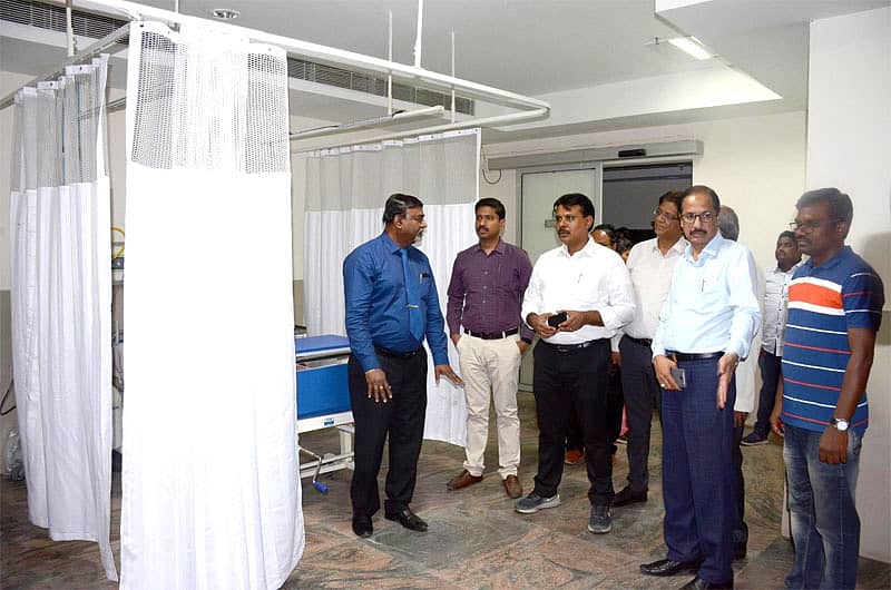 ಮುನ್ನೆಚ್ಚರಿಕಾ ಕ್ರಮಗಳ ಕುರಿತು ಪರಾಮರ್ಶೆ ನಡೆಸಲು ತುರ್ತು ಸಭೆ ಕರೆದಿರುವ ಜಿಲ್ಲಾಧಿಕಾರಿ ಶರತ್ ಬಿ. –ಪ್ರಜಾವಾಣಿ ಚಿತ್ರ