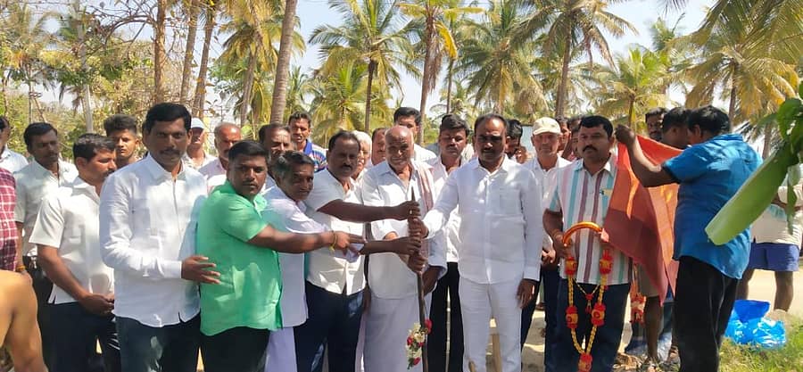 ಅಭಿವೃದ್ಧಿ ಕಾಮಗಾರಿಗಳಿಗೆ ಶಾಸಕ ಎ.ಮಂಜುನಾಥ್ ಚಾಲನೆ ನೀಡಿದರು