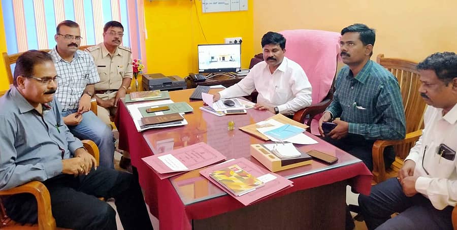 ಹಾವೇರಿ ಕ್ಷೇತ್ರ ಶಿಕ್ಷಣಾಧಿಕಾರಿ ಕಾರ್ಯಾಲಯದಲ್ಲಿ ಎಸ್.ಎಸ್.ಎಲ್.ಸಿ ಪರೀಕ್ಷೆಯ ಪೂರ್ವ ಸಿದ್ಧತಾ ಸಭೆ ನಡೆಯಿತು