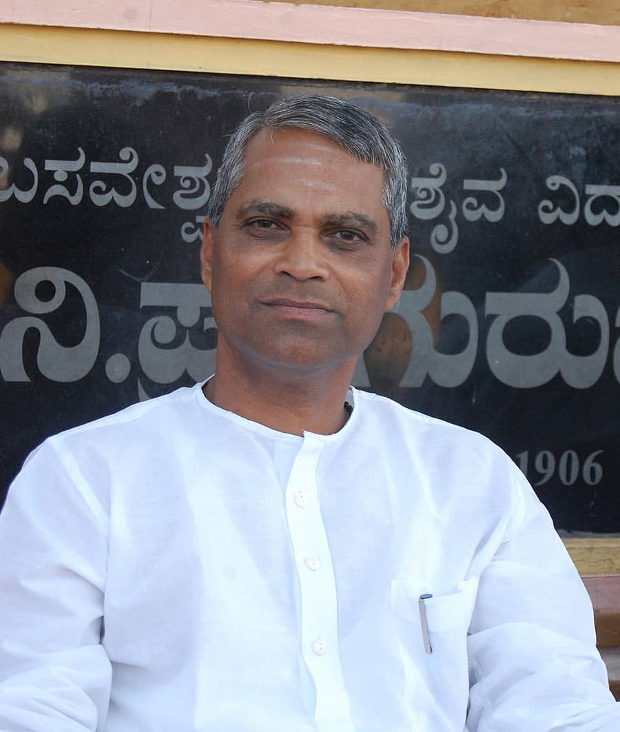 ವೀರಣ್ಣ ಚರಂತಿಮಠ