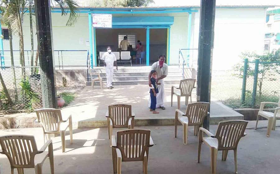 ಹಿರಿಯೂರಿನ ಸಾರ್ವಜನಿಕ ಆಸ್ಪತ್ರೆ ಆವರಣದಲ್ಲಿ ಶನಿವಾರ ಆರಂಭಗೊಂಡಿರುವ ಫೀವರ್ ಕ್ಲಿನಿಕ್ .