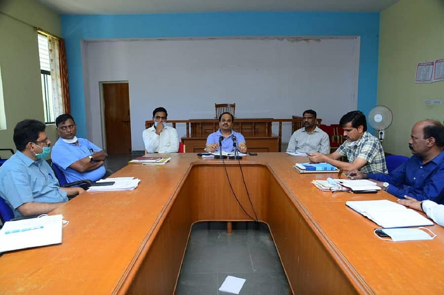 ಜಿಲ್ಲಾಧಿಕಾರಿ ಎಂ.ಆರ್.ರವಿ ನೇತೃತ್ವದಲ್ಲಿ ಸಭೆ ನಡೆಯಿತು