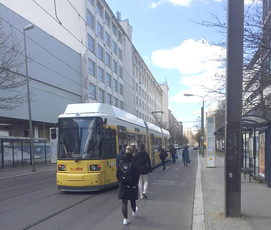 ಬರ್ಲಿನ್ ನಗರದಲ್ಲಿ ಲಾಕ್ಡೌನ್ ನಡುವೆಯೂ ಬಸ್ ಸಂಚಾರ