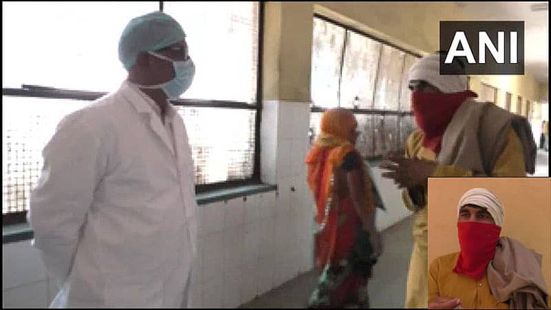 ರಾಜಸ್ಥಾನದ ಭರತಪುರದಲ್ಲಿ ಗರ್ಭಿಣಿ ಪತಿ ವೈದ್ಯರೊಡನೆ ಮಾತನಾಡುತ್ತಿರುವುದು