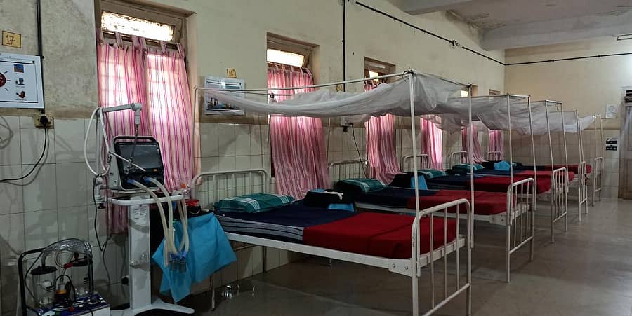 ಗುಂಡ್ಲುಪೇಟೆ ತಾಲ್ಲೂಕು ಆಸ್ಪತ್ರೆಯಲ್ಲಿ ತೆರೆಯಲಾಗಿರುವ ಕೋವಿಡ್–19 ವಾರ್ಡ್