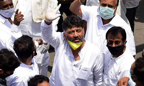 ಬೆಂಗಳೂರಿನ ಮೆಜೆಸ್ಟಿಕ್‌ನಲ್ಲಿ ಕೆಪಿಸಿಸಿ ಅಧ್ಯಕ್ಷ ಡಿ.ಕೆ.ಶಿವಕುಮಾರ್ 