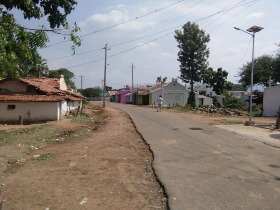 ಬೆಳತ್ತೂರಿನಲ್ಲಿ ಮಂಗಳವಾರ ಜನರ ಓಡಾಟ ವಿರಳವಾಗಿತ್ತು