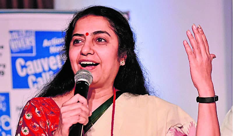 ಸುಹಾಸಿನಿ