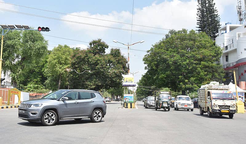 ಮೈಸೂರಿನಲ್ಲಿ ವಾಹನ ಸಂಚಾರ